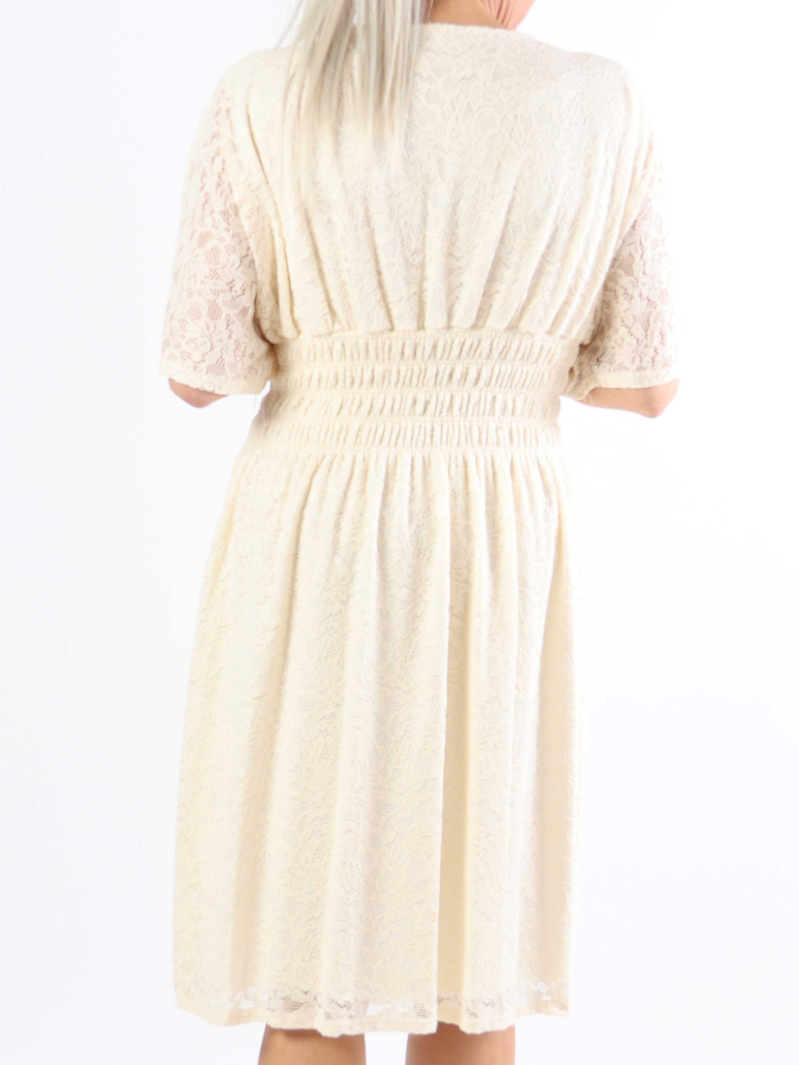 Pams Lace Short S/S - Kort plus size blondekjole med korte ærmer